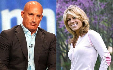 is jim cantore married|Jim Cantore Married Life With Wife, Children. Net。